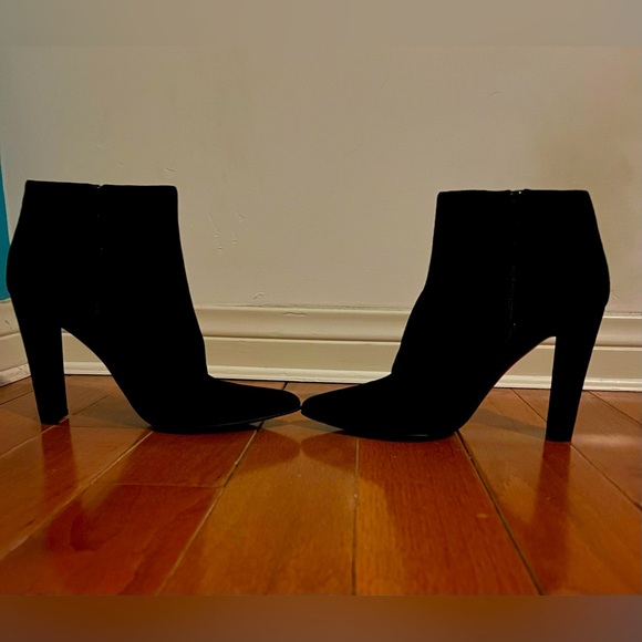 Stuart Weitzman Suede Zipped Ankle Boots - Picture 5 of 6